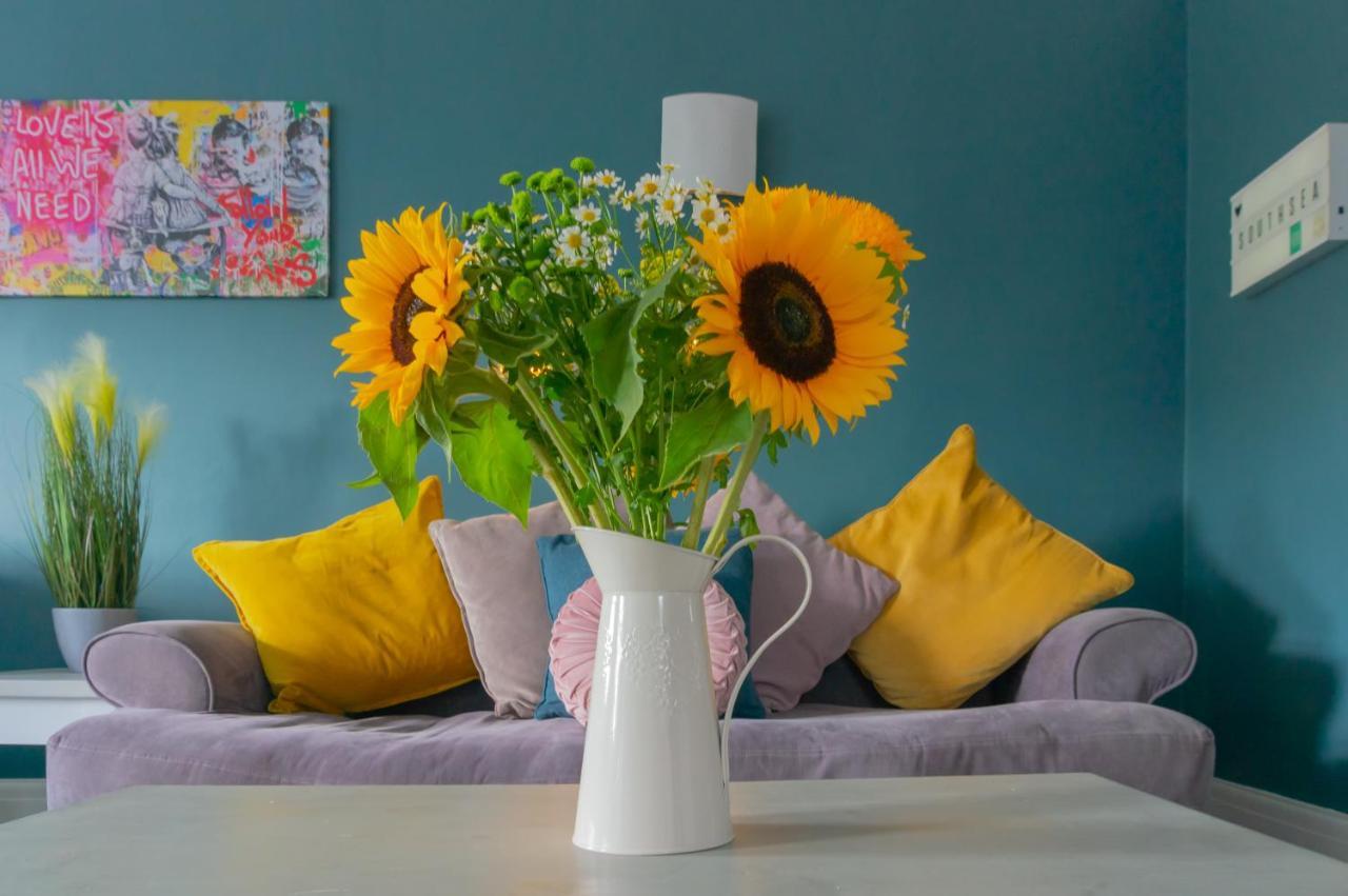 Spacious Split Level Flat In Great Location Portsmouth Dış mekan fotoğraf